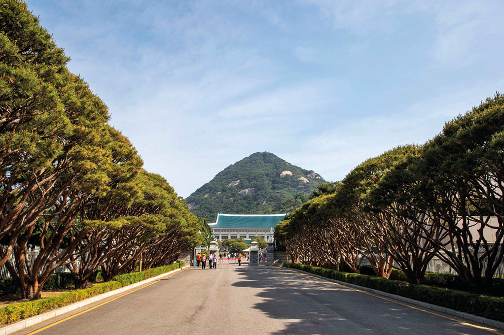 青瓦臺前道路‧西村