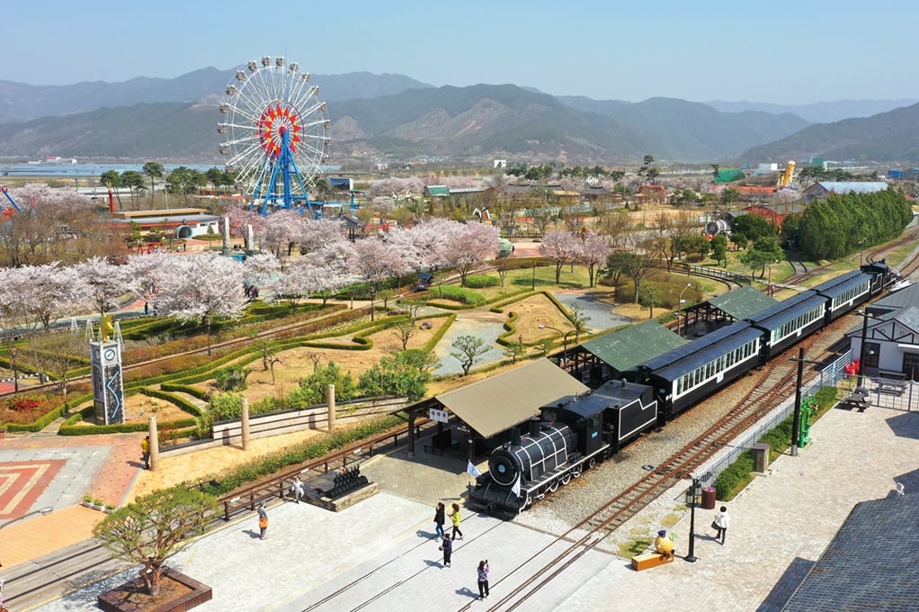 蟾津江火車村