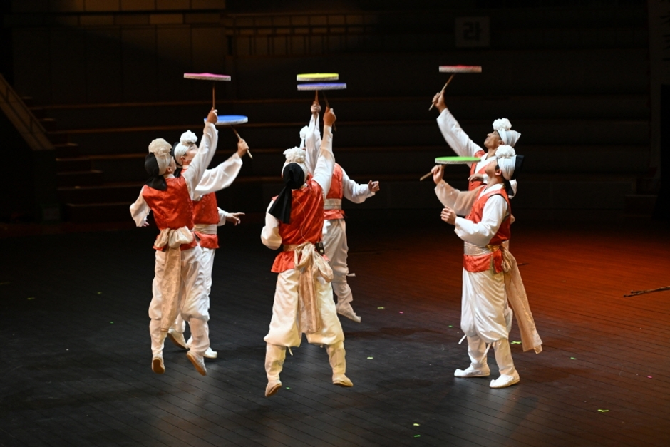 傳統表演《安城男寺黨表演（6橋段）》